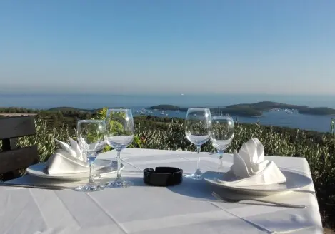 best taxi service in hvar let it be taxi