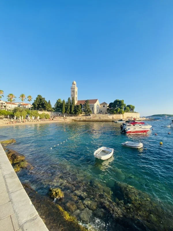 best taxi service in hvar let it be taxi